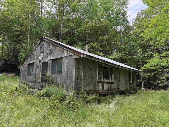 House for sale in Lower Waterford, Vermont