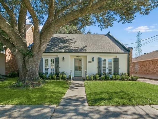 House for sale in Aqua Vista, Kenner