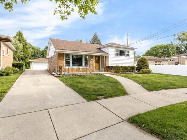 House for sale in Oak Lawn, Illinois