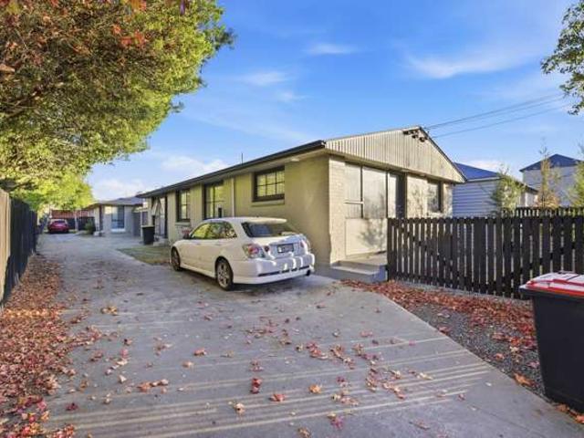 House for sale in Chaslands, Canterbury