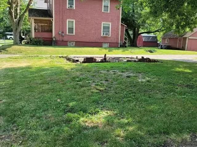 House for rent in Alliance