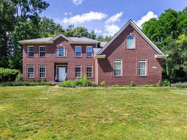 House for sale in Waterford, Michigan