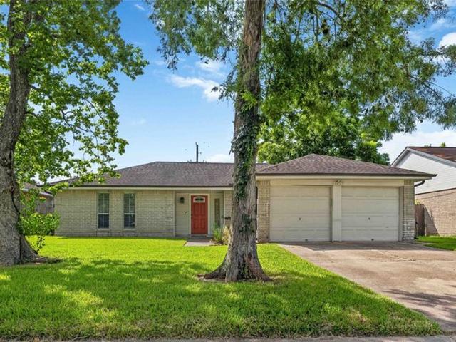 House for sale in Friendswood, Texas