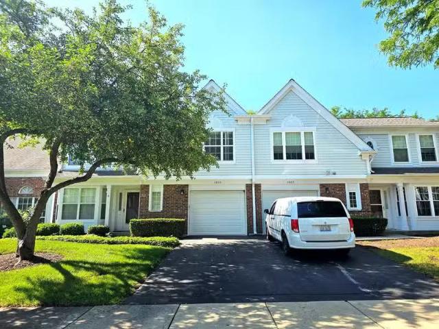 Condo for rent in Arlington Heights