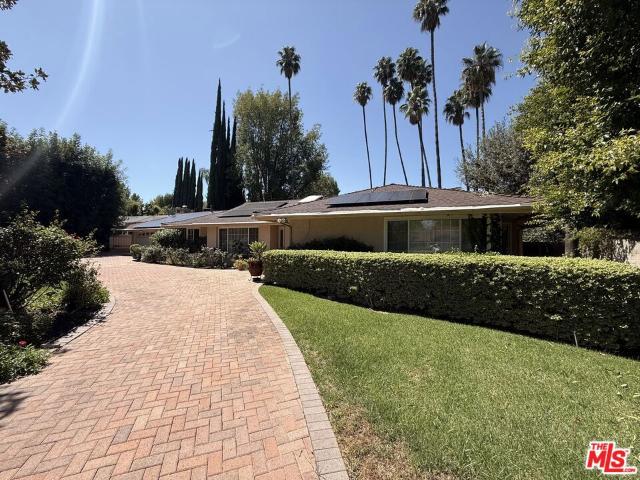 House for sale in Tarzana Neighborhood Council District, Los Angeles