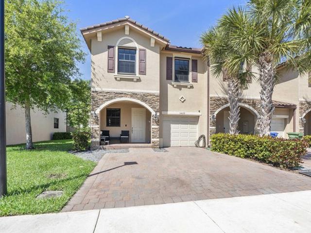 Townhouse for sale in Margate, Florida
