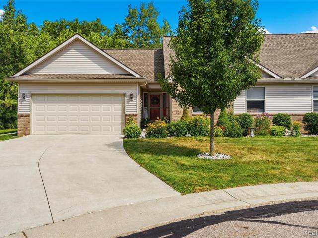 Condo for sale in Burton, Michigan