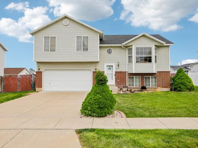 House for sale in Roy, Utah