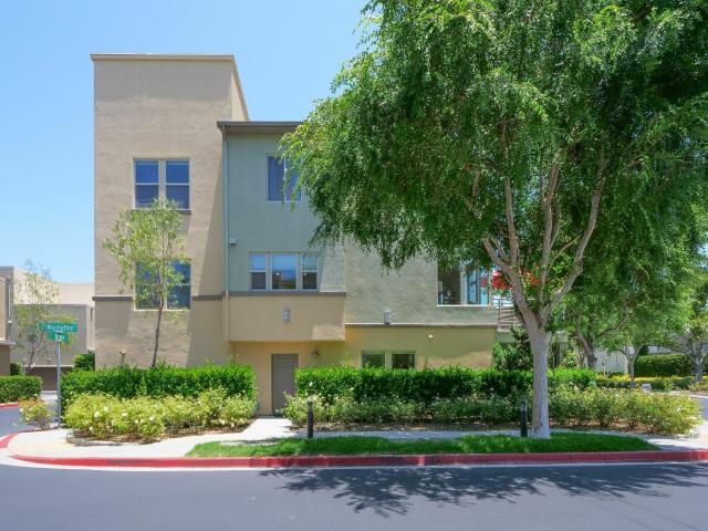 Townhouse for sale in Hawthorne