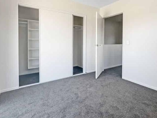 Apartment for rent in Oratia