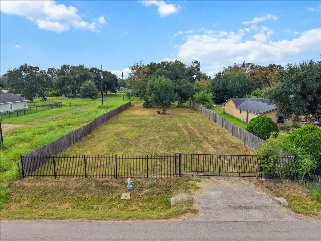 Land for sale in Arcola, Texas