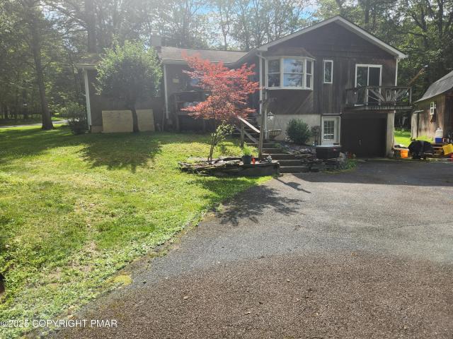House for sale in Henryville