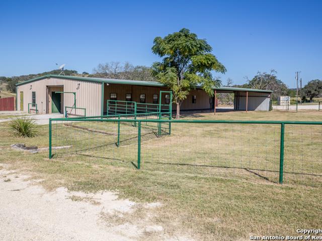 House for sale in Comfort