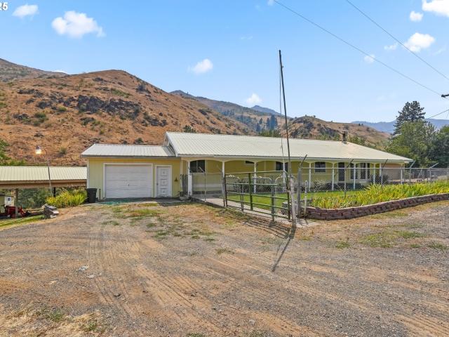 House for sale in Oregonia