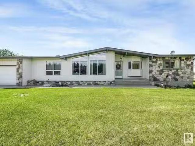 House for sale in Saint Albert, Alberta