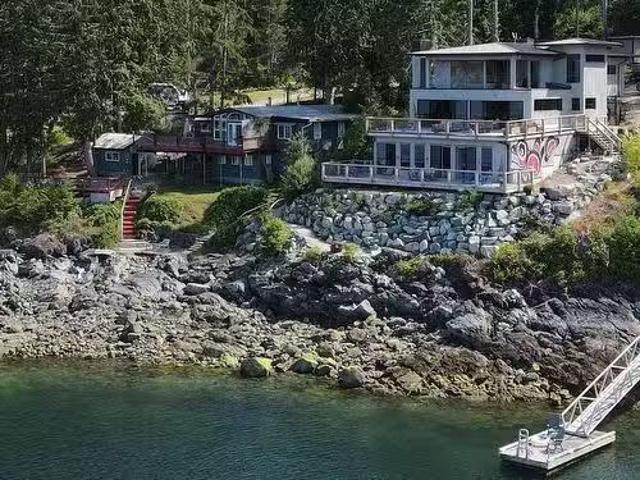 House for sale in Earls Cove, British Columbia
