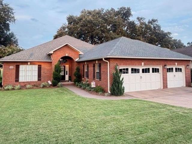 House for sale in Pace, Florida