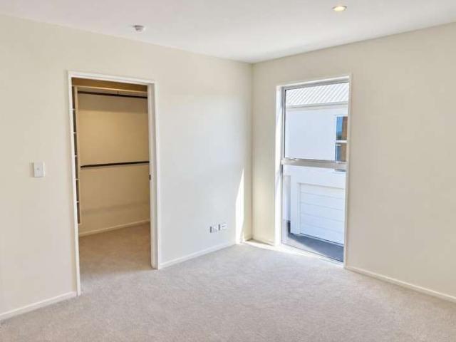 Townhouse for rent in Canterbury