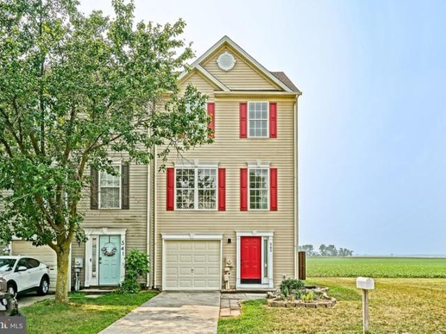 Townhouse for sale in Shipbuilders Village, Milton
