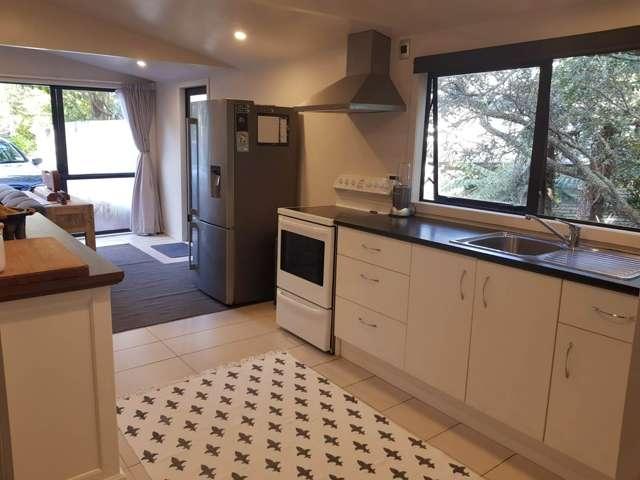 Apartment for rent in Oratia, Oroua County