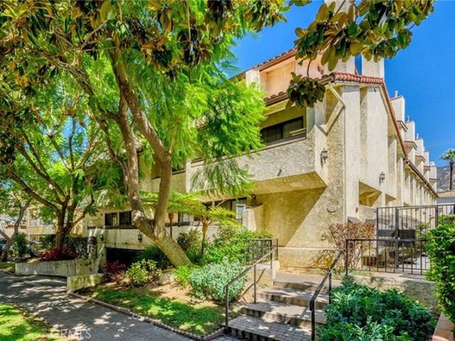 Townhouse for sale in Glendale, Los Angeles County