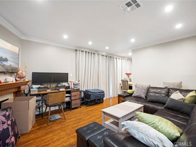 Townhouse for sale in North Glendale, Glendale