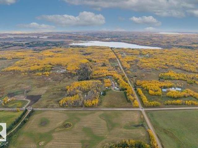 House for sale in Lac Ste. Anne County, Alberta
