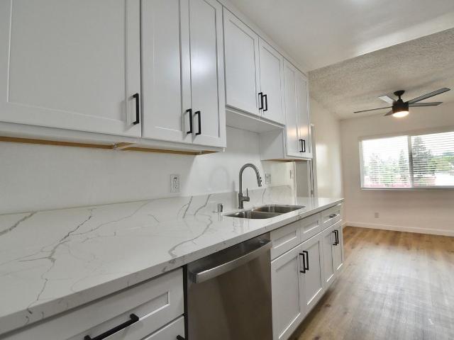 Apartment for rent in Chatsworth Neighborhood Council District, Los Angeles