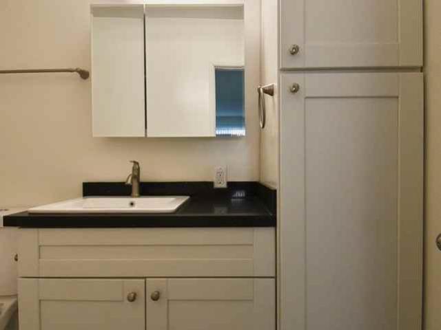 Apartment for rent in Chatsworth Neighborhood Council District, Canoga Park