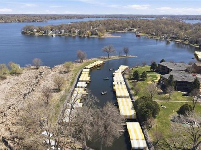 Condo for sale in Hennepin, Minnesota