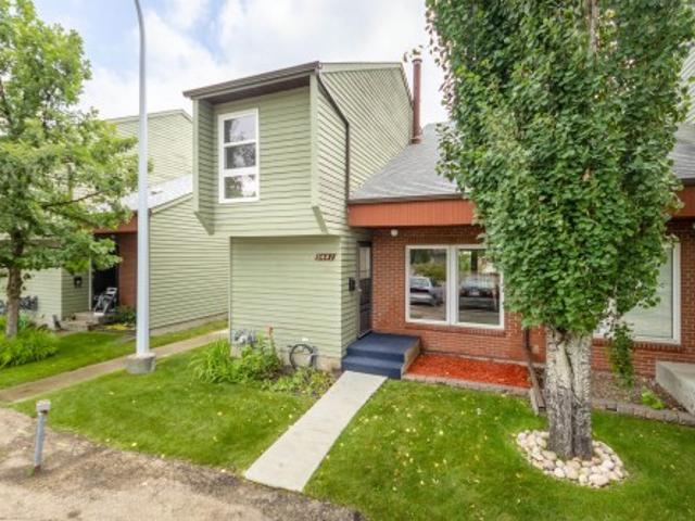 Townhouse for sale in Wedgewood, Alberta