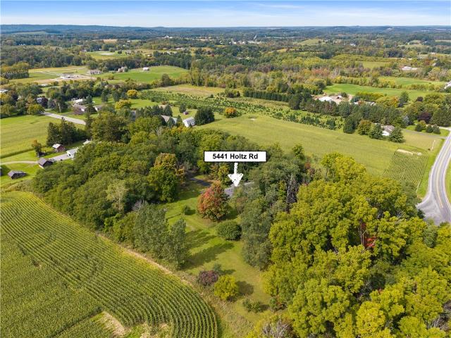 House for sale in Town of Farmington, Ontario County