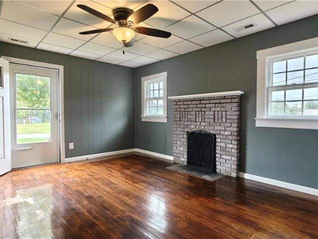 House for sale in Rena, Jonesville