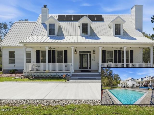 House for sale in De Leon Springs, Florida