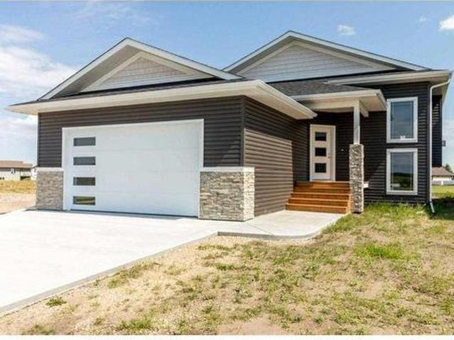 House for sale in Blackfalds