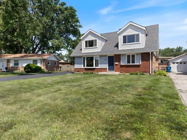 House for sale in Crestwood, Cook County