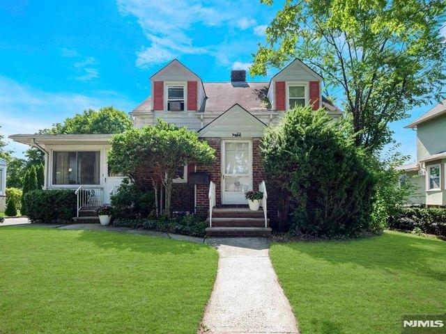 House for sale in Ridgefield, New Jersey