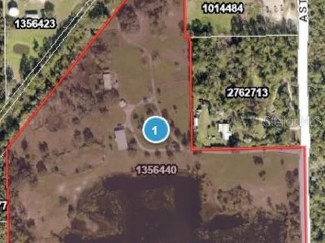 House for sale in Astor, Florida