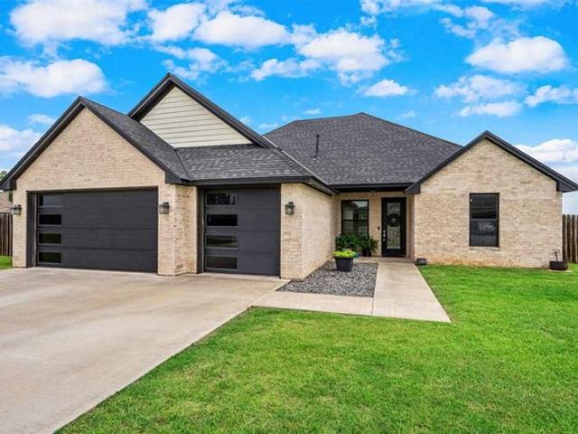 House for sale in Elgin, Oklahoma