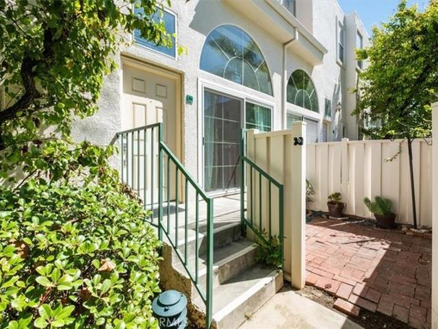 Townhouse for sale in Sherman Oaks Neighborhood Council District, Canoga Park