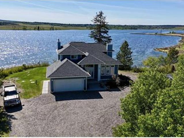House for sale in 108 Mile Ranch, British Columbia