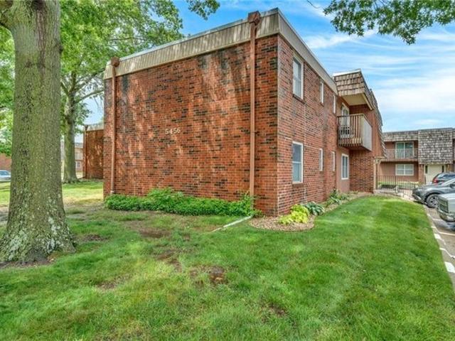 Condo for sale in Kansas