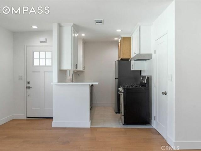 Townhouse for rent in Inglewood