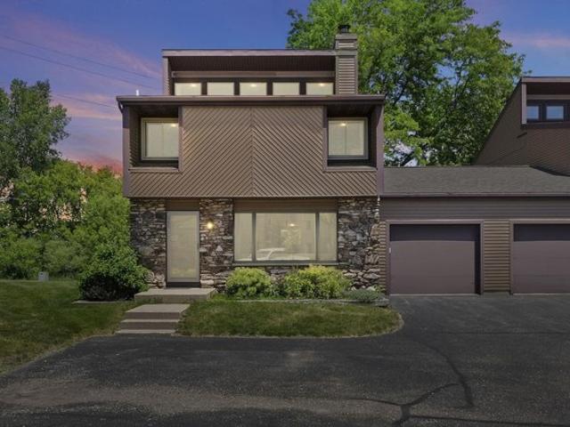 Condo for sale in Waunakee, Wisconsin