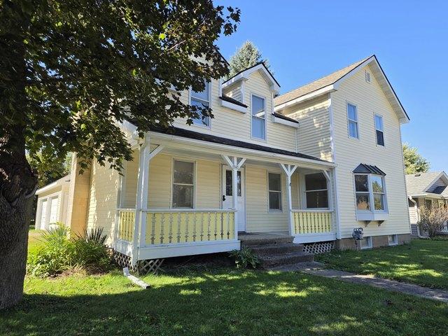 House for sale in Genoa City, Walworth County