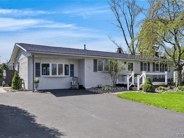 House for sale in Niagara, New York