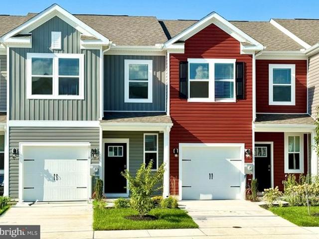 Townhouse for sale in Delaware