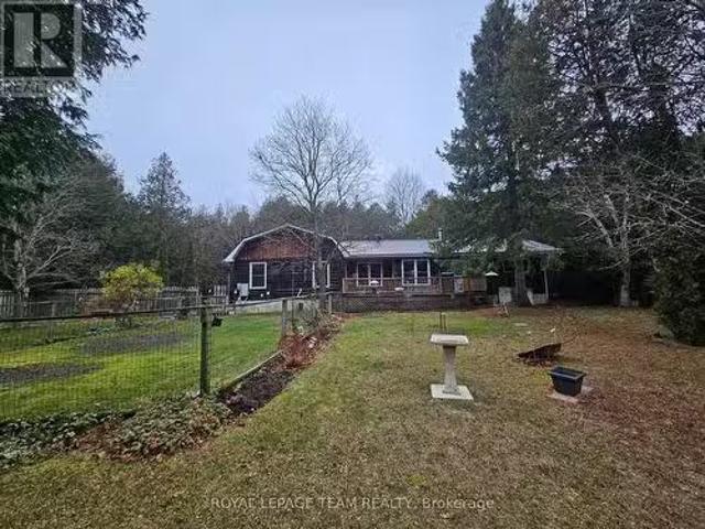House for sale in Ashton