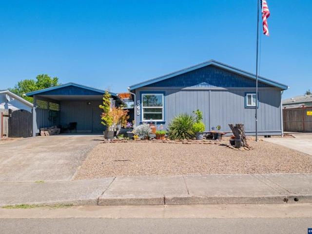 House for sale in Oregonia