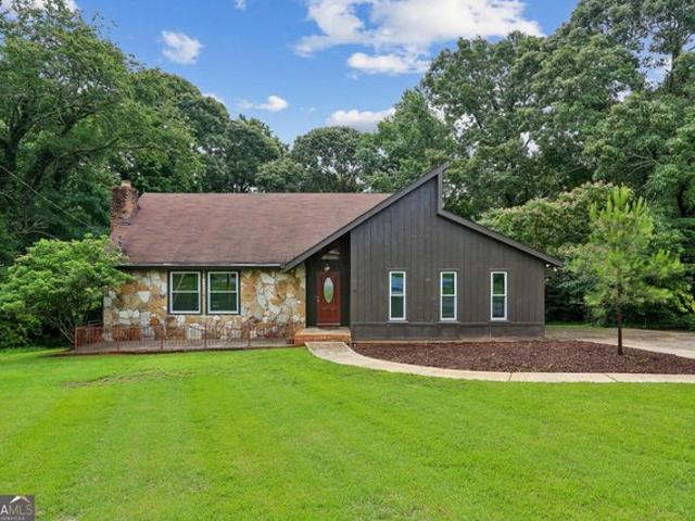 House for sale in Lilburn, Georgia